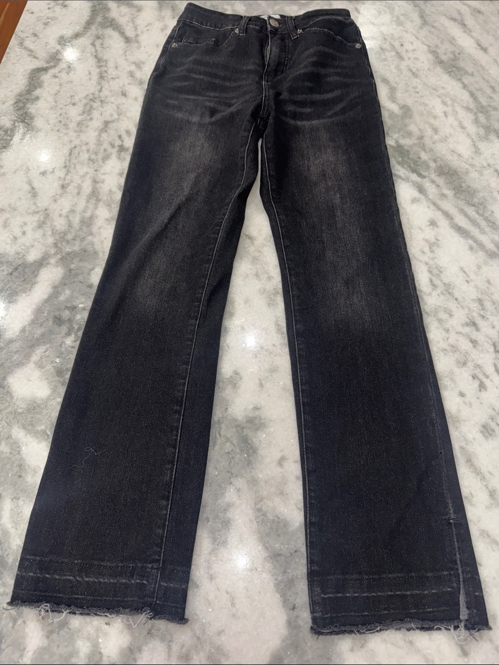 Mud Pie Classic High-Rise Straight Leg ankle Jeans in Washed Black